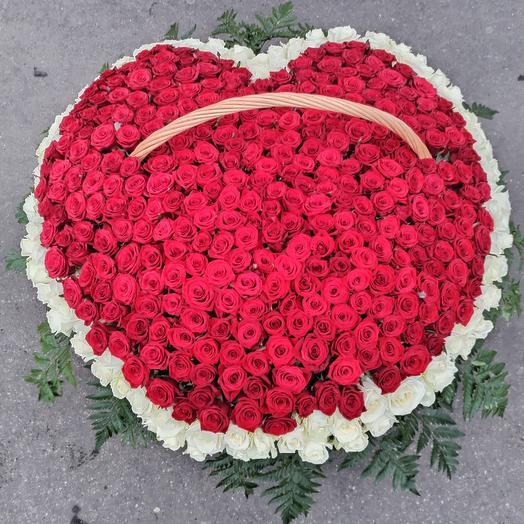 Basket " Huge love"