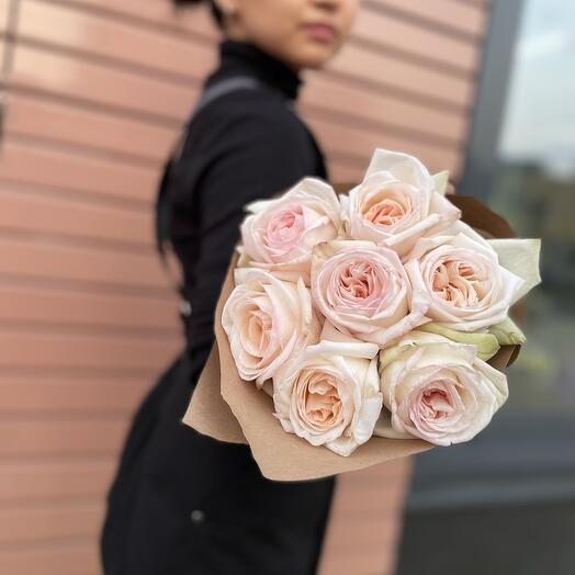 7 fragrant roses