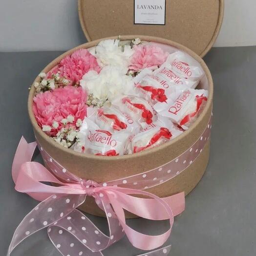 Sweet box c диантусами