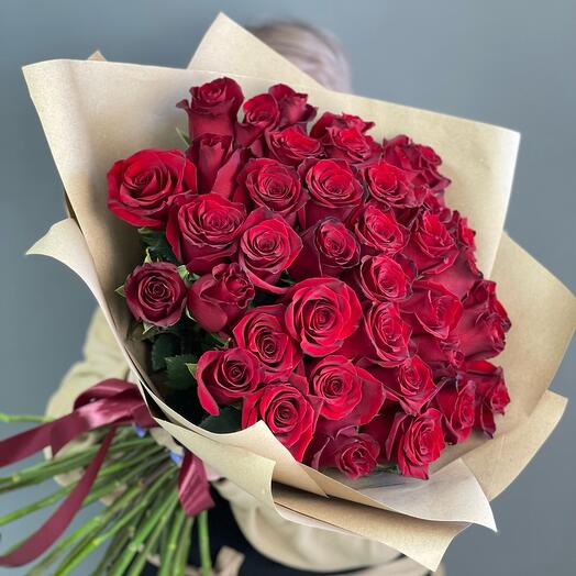 39 rosas rojas elegantes