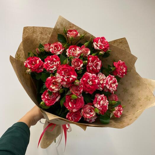 Bouquet of bush roses
