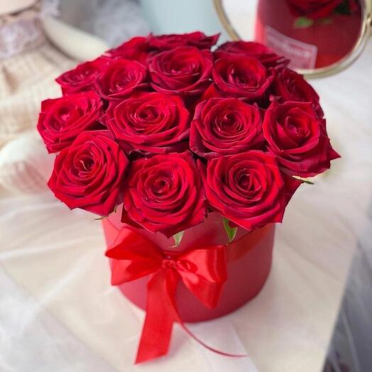 Boxeo con rosas rojas