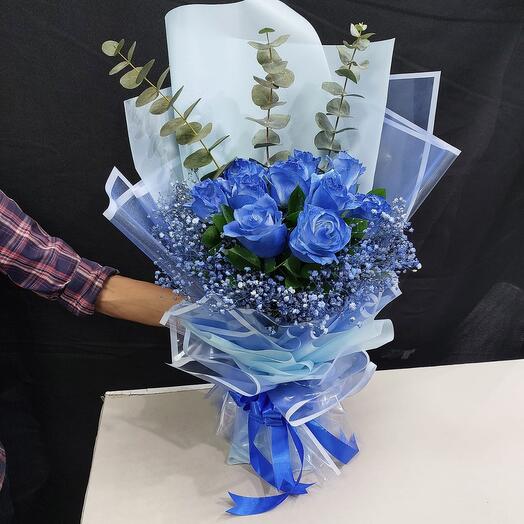 Blue rose bouquet