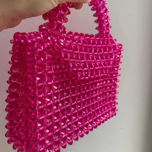 Яркая блестящая сумочка