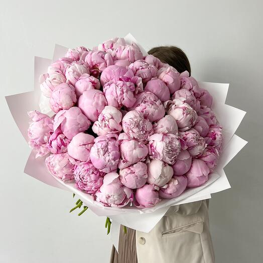 Un ramo de 49 peonías rosas. RAMO 369