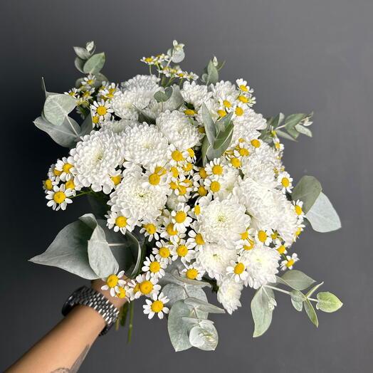 Букет невесты с сантини, ромашкой и эвкалиптом🤍💍