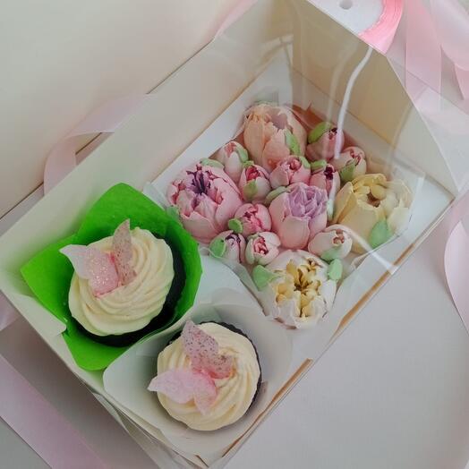 2 шоколадных капкейка + зефирные цветы🌷