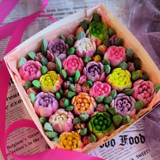 Box of marshmallow tulips "Vivid emotions"