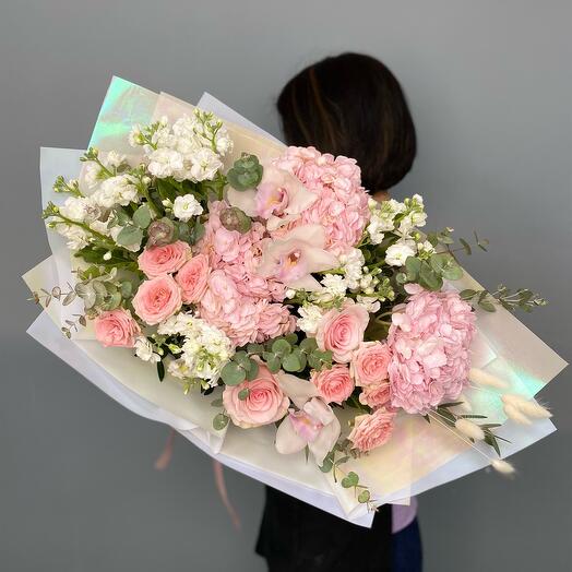 The author's bouquet "Spring Kiss"