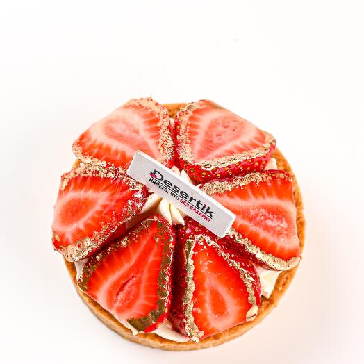 Тарталетка с клубникой