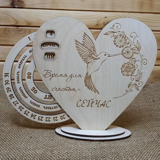 Вечный календарь в форме сердца, с колибри