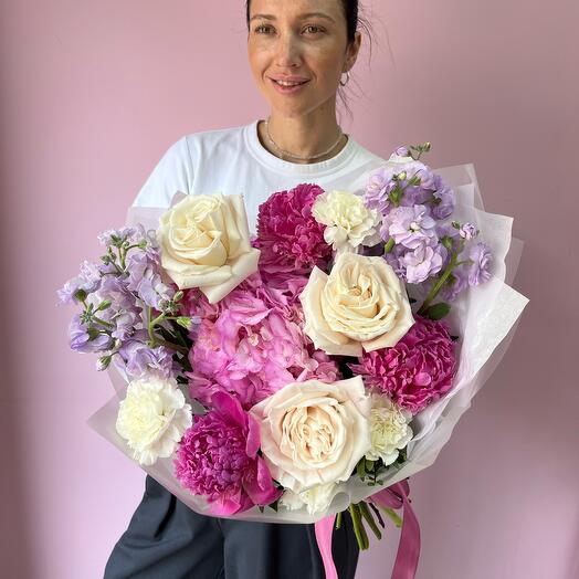 Букет «Дон пион» ️сочное сочетание пионов и роз💘