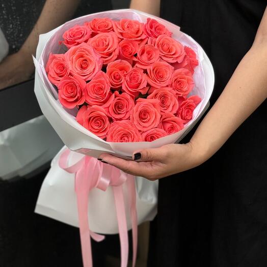 Букет из 25 нежных розовых роз