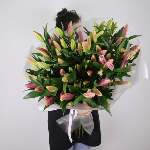 Bouquet of 19 pink lilies