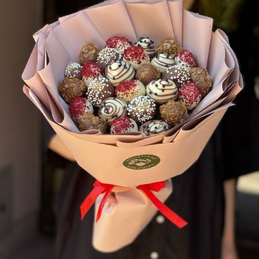 Румяная красавица ( Букет из клубники в шоколаде 700гр. 16-32 шт. )