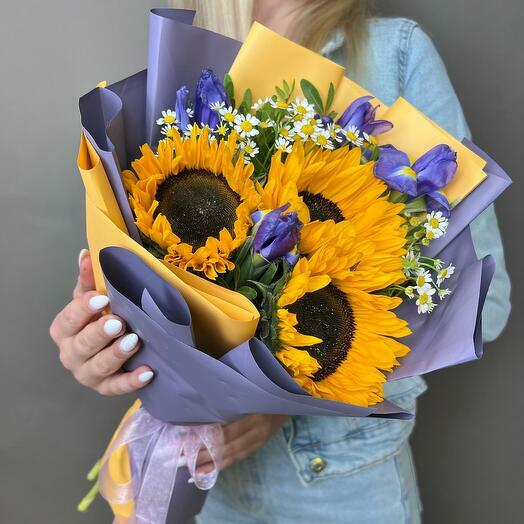 Iris and Sunflower Bouquet-948