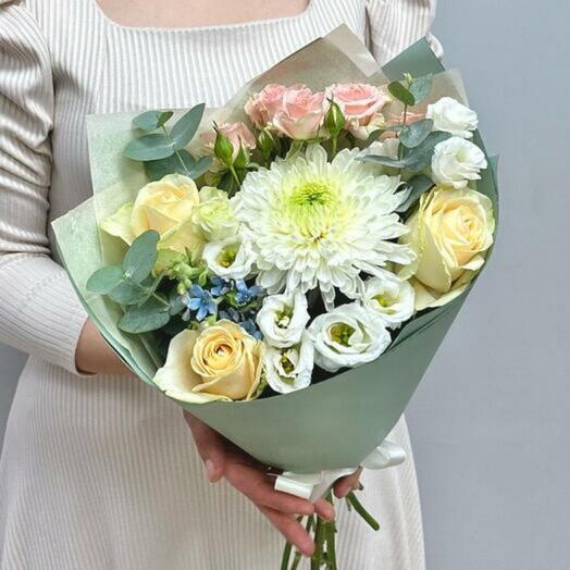 White Chrysanthemum, Roses and Lisianthus Bouquet - 2000