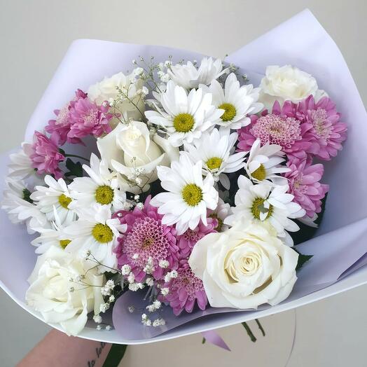 Букет из роз и хризантем для любимой мамы
