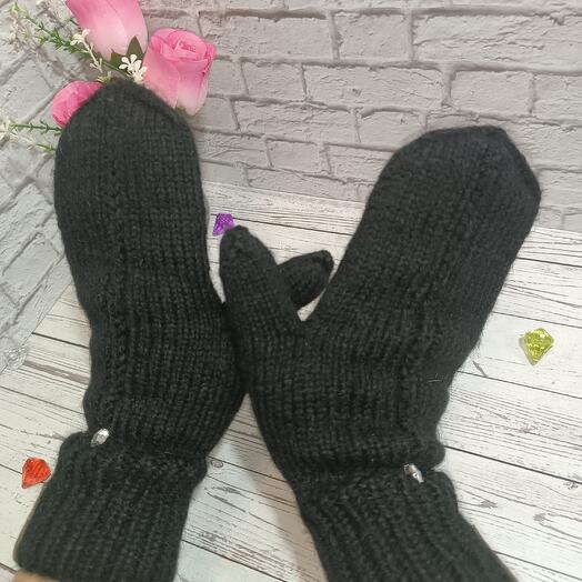 Варежки женские в чёрном цвете ручной работы
