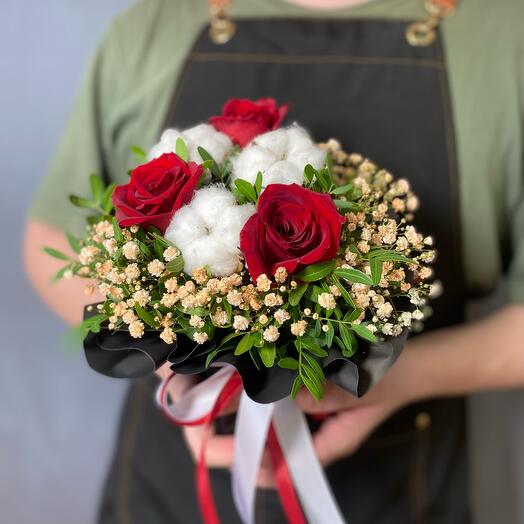 Цветы в коробке в хлопком