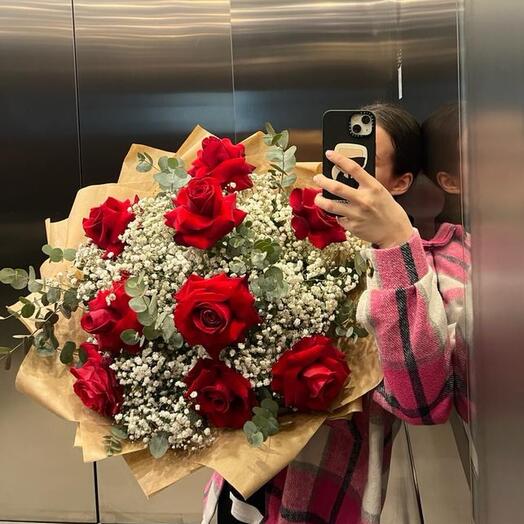 Bouquet roses and gipsofile