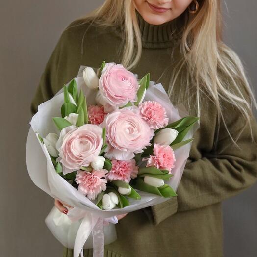 Весенние мотивы 🌸 Ранункулюсы и тюльпаны