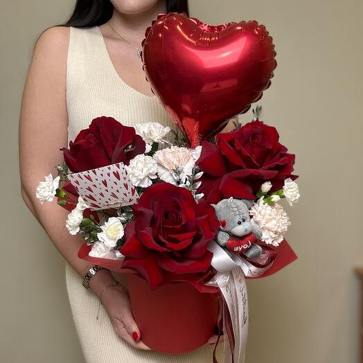 Композиция «LOVE» в коробке