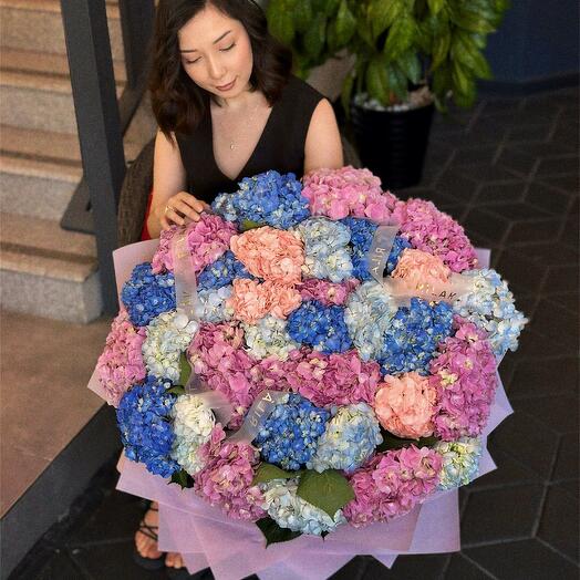 7.4 Bouquet Bloom Charm