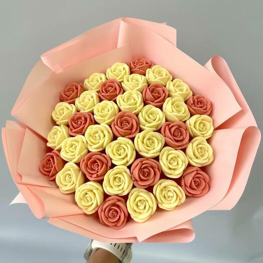 Bouquet of roses from Belgian chocolate "Sweet miracle" (w1)