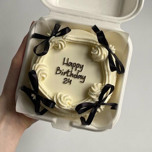 Бенто-торт с бантиками «happy birthday»