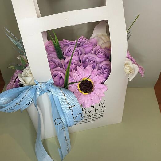 Букет из мыльных роз фиолетовая фантазия