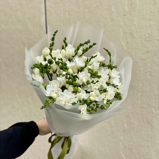 Букет «Белая Фрезия»
