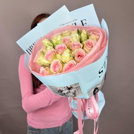 Bouquet of 25 pink and white roses