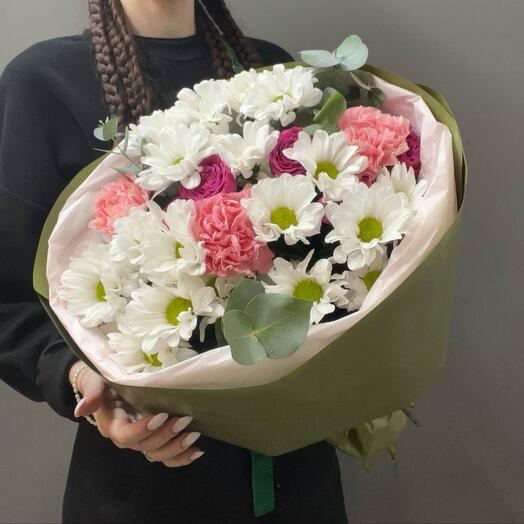 Bouquet "I love you" with red roses, chrysanthemum and lavender