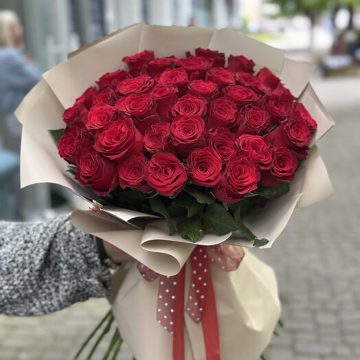 Букет из 41 красной розы