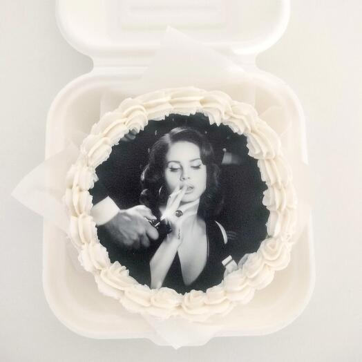 Бенто торт с фото / картинкой "Lana Del Rey" - сьедобная печать | на др, день рождения , подруге , другу