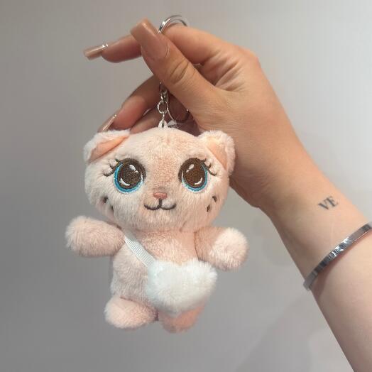 Keychain cat with a heart