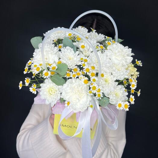 Цветы в коробке
