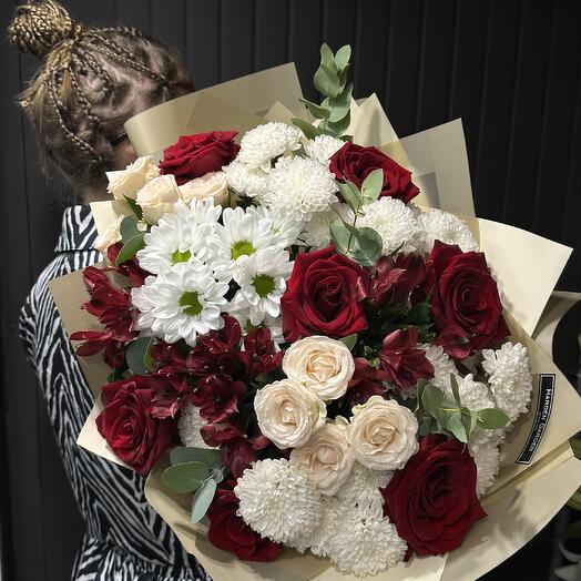 Шикарный букет с розами Эксплорер 🌹