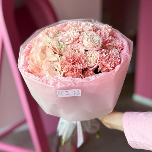 Pink bouquet with hydrangea