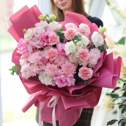 Шикарный розовый пышный букет