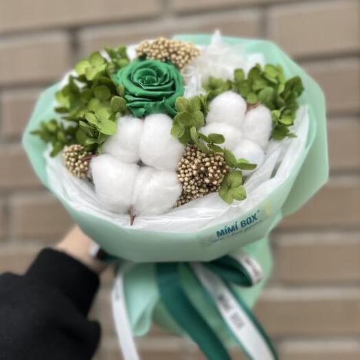 Букет из живых стабилизированных цветов