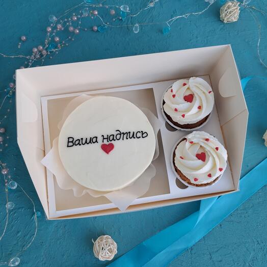 Bentos with your inscription and cupcakes