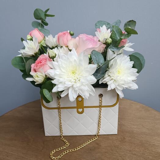 Цветы в сумочке