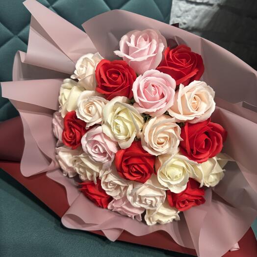 Букет из 25 мыльных роз, микс цветов
