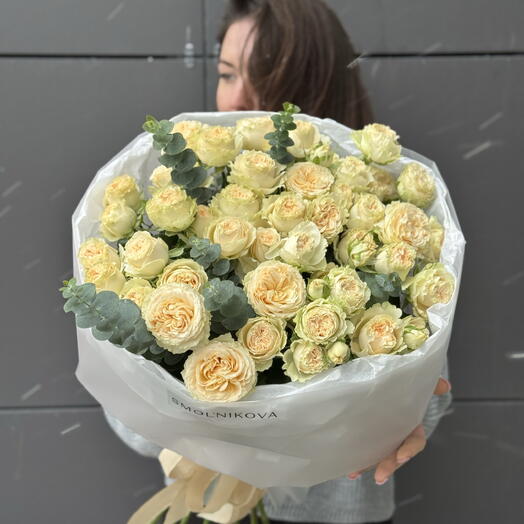 Премиальные кустовые розы в букете 😍
