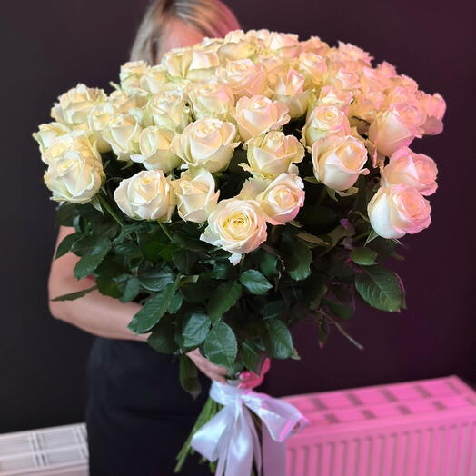 51 Роза Аваландж