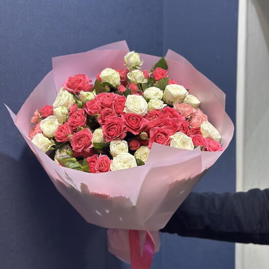 Букет из куставые розы 50см 31шт