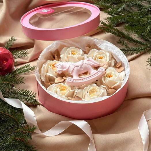 Розовое счастье: зефирные розы с символом 2026 года