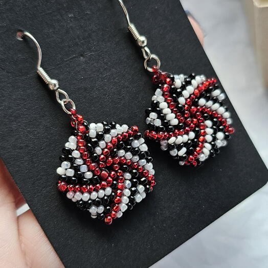Серьги медальки